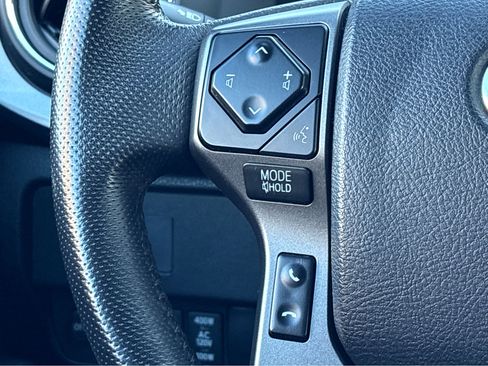 Used 2023 Toyota Tacoma TRD Off-Road image 12