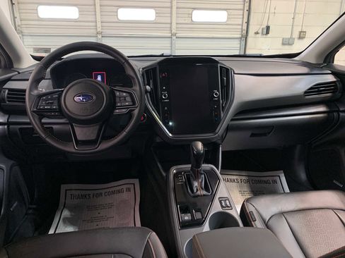 Used 2025 Subaru Crosstrek 2.5i Limited w/ Popular Package #4A image 4