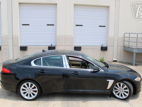 Used 2014 Jaguar XF 3.0 RWD image 32