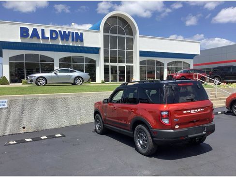 New 2024 Ford Bronco Sport Outer Banks image 8