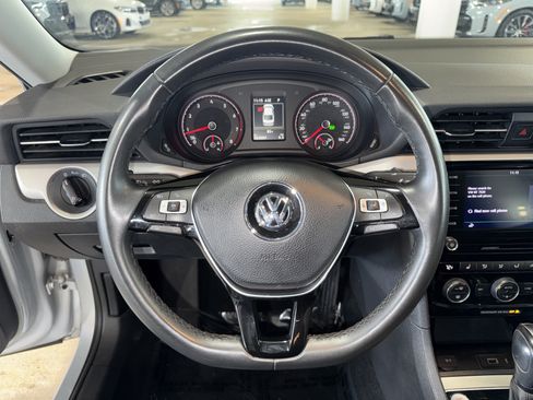 Used 2021 Volkswagen Passat 2.0T SE FWD image 20