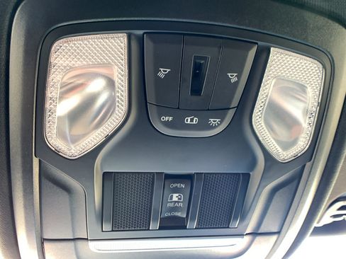 Used 2020 RAM 1500 Big Horn AWD/4WD image 21