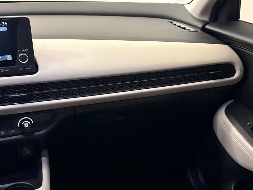 Certified 2025 Honda HR-V LX image 15