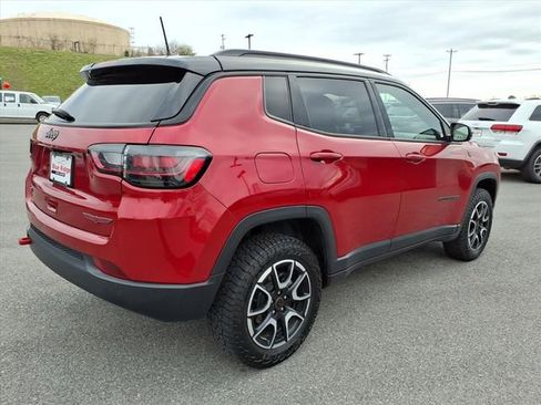 Used 2025 Jeep Compass Trailhawk w/ Trailhawk Elite Group image 6
