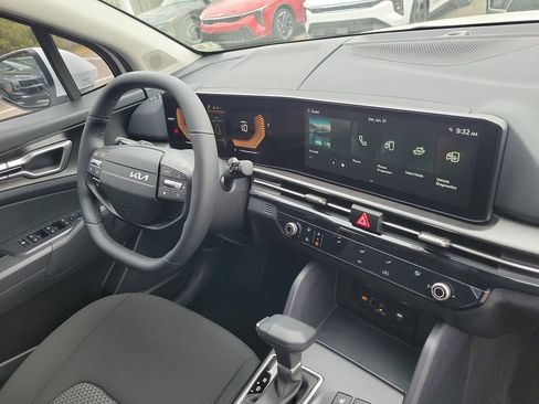 New 2026 Kia Sportage LX image 8