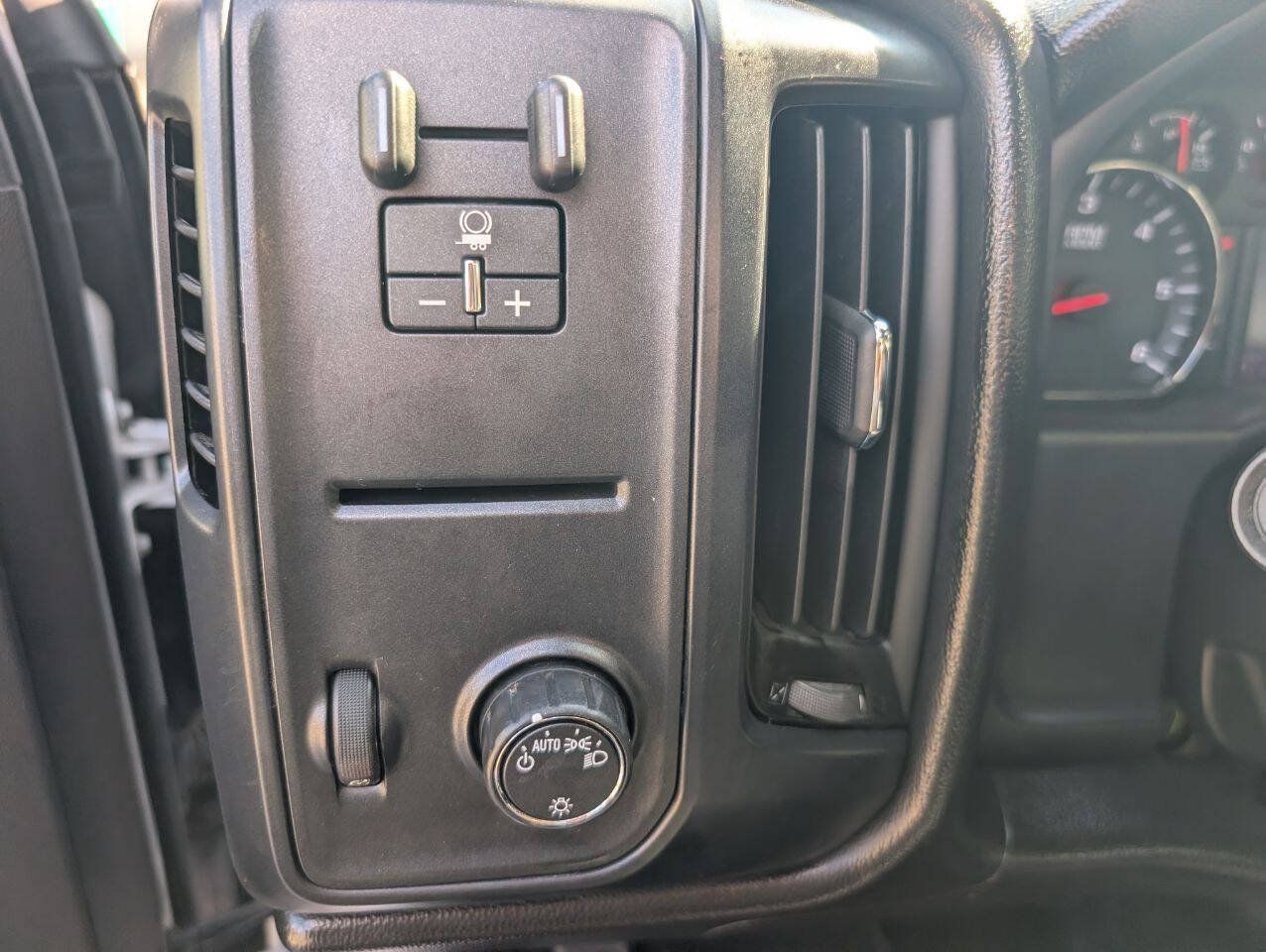 Used 2017 Chevrolet Silverado 1500 W/T w/ Trailering Package RWD image 15