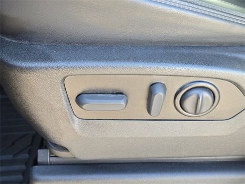 Used 2022 Chevrolet Silverado 2500 High Country w/ Technology Package image 21