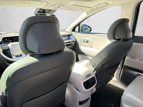 New 2026 Hyundai Ioniq 9 Calligraphy image 16