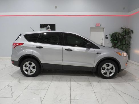 Used 2016 Ford Escape S image 2