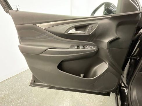 Used 2025 Buick Envista Sport Touring FWD image 9