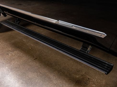 Used 2025 Chevrolet Silverado 2500 High Country w/ High Country Premium Package image 13