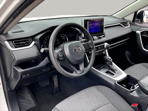 Used 2023 Toyota RAV4 XLE w/ Convenience Package FWD image 18