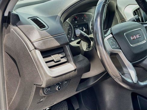 Used 2018 GMC Terrain SLT w/ Preferred Package FWD image 10
