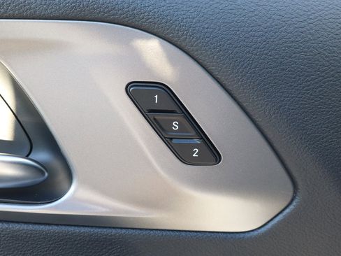 New 2026 Chrysler Pacifica Select image 11