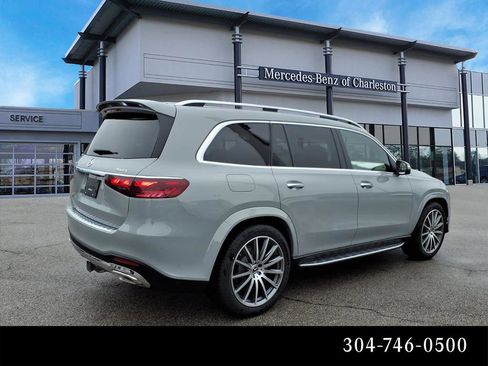 New 2026 Mercedes-Benz GLS 580 4MATIC image 3