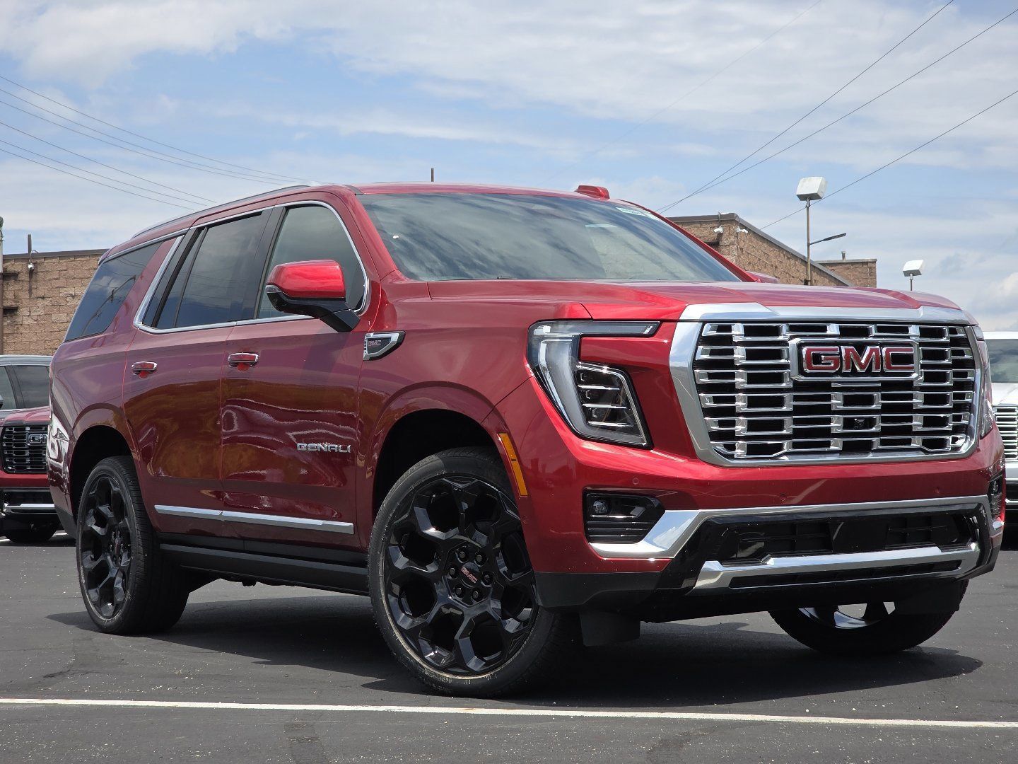 New 2026 GMC Yukon Denali w/ Denali Reserve Package AWD/4WD image 3