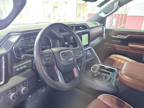 Used 2025 GMC Sierra 1500 Denali Ultimate AWD/4WD image 5