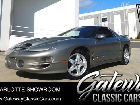 Used 2002 Pontiac Firebird Formula image 1