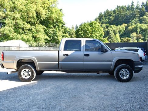 Used 2007 Chevrolet Silverado 2500 LT w/ Heavy-Duty Power Package AWD/4WD image 6