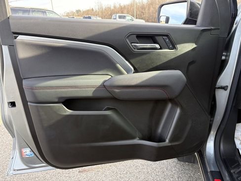 Used 2024 Chevrolet Colorado Z71 w/ Z71 Convenience Package 2 image 28