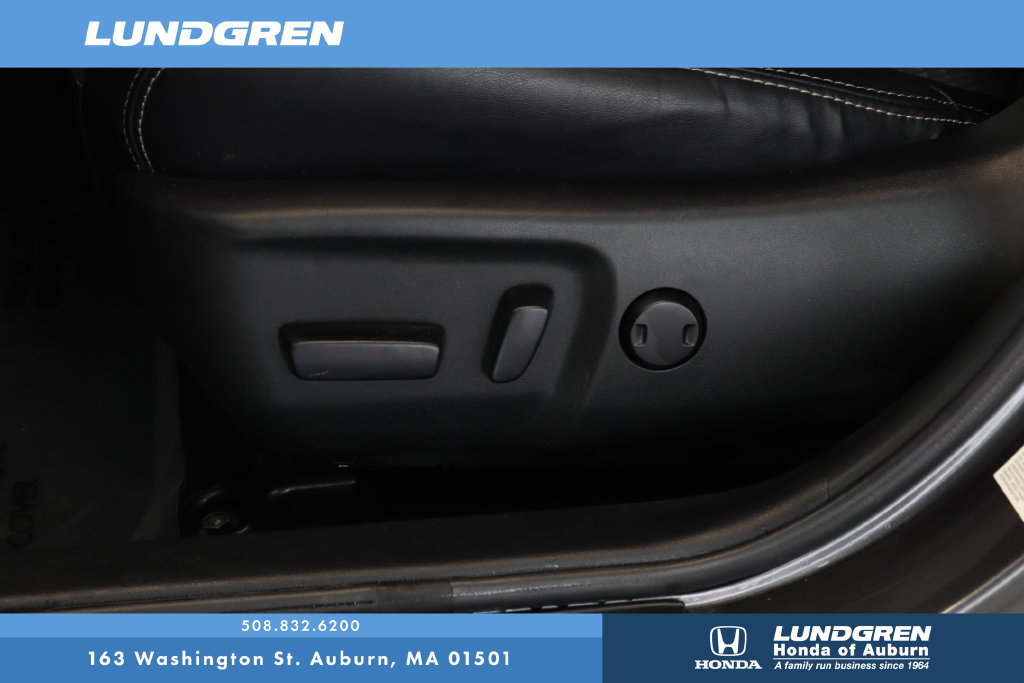 Used 2014 Toyota Camry SE FWD image 12
