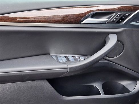 Used 2024 BMW X4 xDrive30i image 10