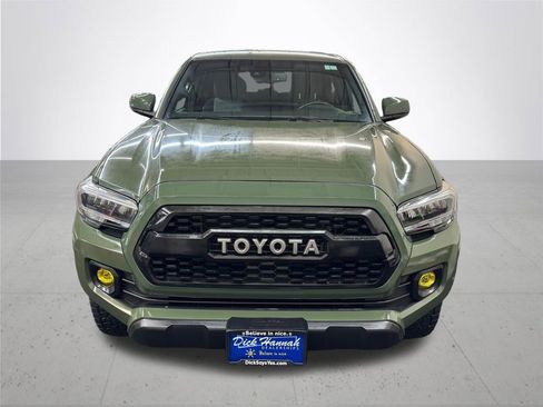 Used 2021 Toyota Tacoma TRD Off-Road AWD/4WD image 13