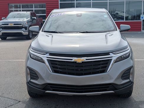 Used 2024 Chevrolet Equinox LT AWD/4WD image 2