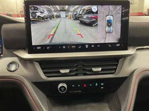 Used 2025 Ford Explorer ST-Line w/ ST-Line Street Pack image 19