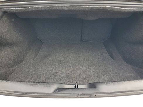 Used 2022 Chrysler 300 Touring L image 9