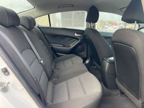 Used 2017 Kia Forte LX image 13