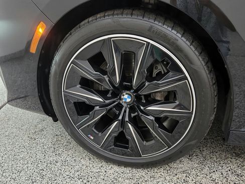 Used 2023 BMW 740i w/ Parking Assistance Package RWD image 38