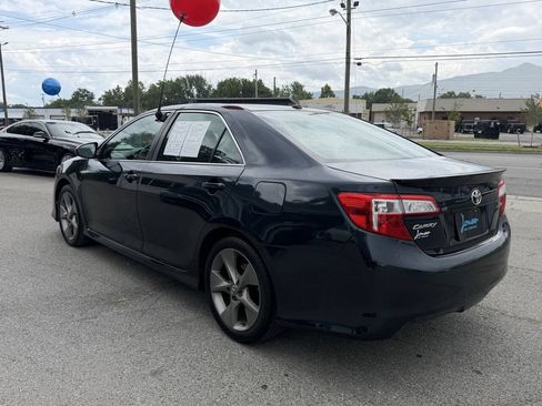 Used 2014 Toyota Camry SE FWD image 4