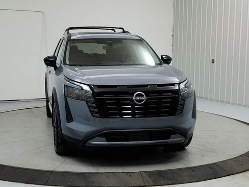 New 2026 Nissan Pathfinder Platinum image 2