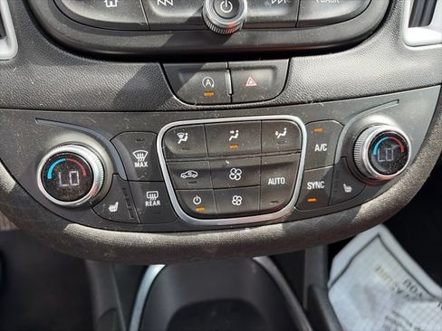 Used 2023 Chevrolet Malibu LT FWD image 8