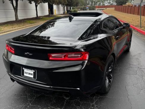 Used 2017 Chevrolet Camaro LT image 7