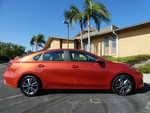 Used 2023 Kia Forte LXS image 6