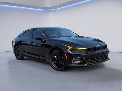 Used 2025 Kia K5 LXS FWD image 2