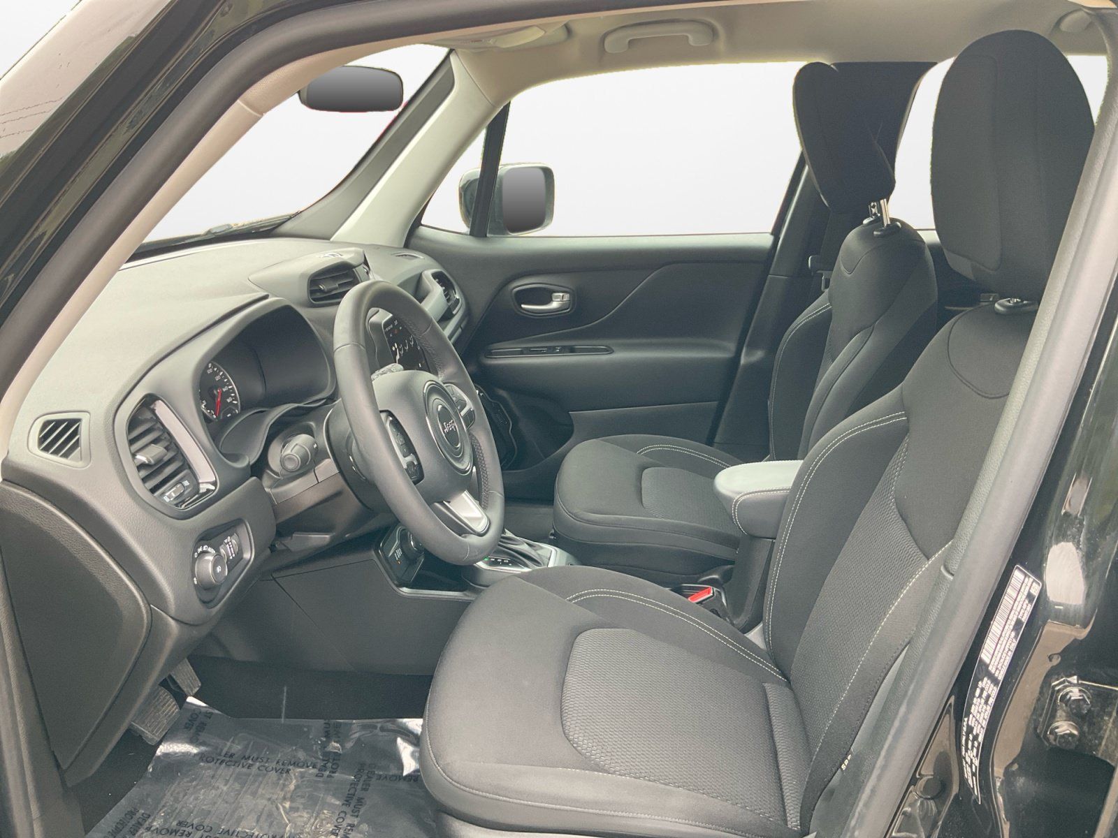 Used 2023 Jeep Renegade Altitude AWD/4WD image 10