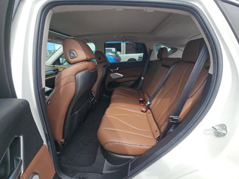 Used 2024 Acura RDX SH-AWD w/ Advance Package image 4