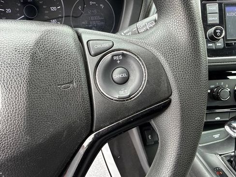 Used 2017 Honda HR-V LX image 27