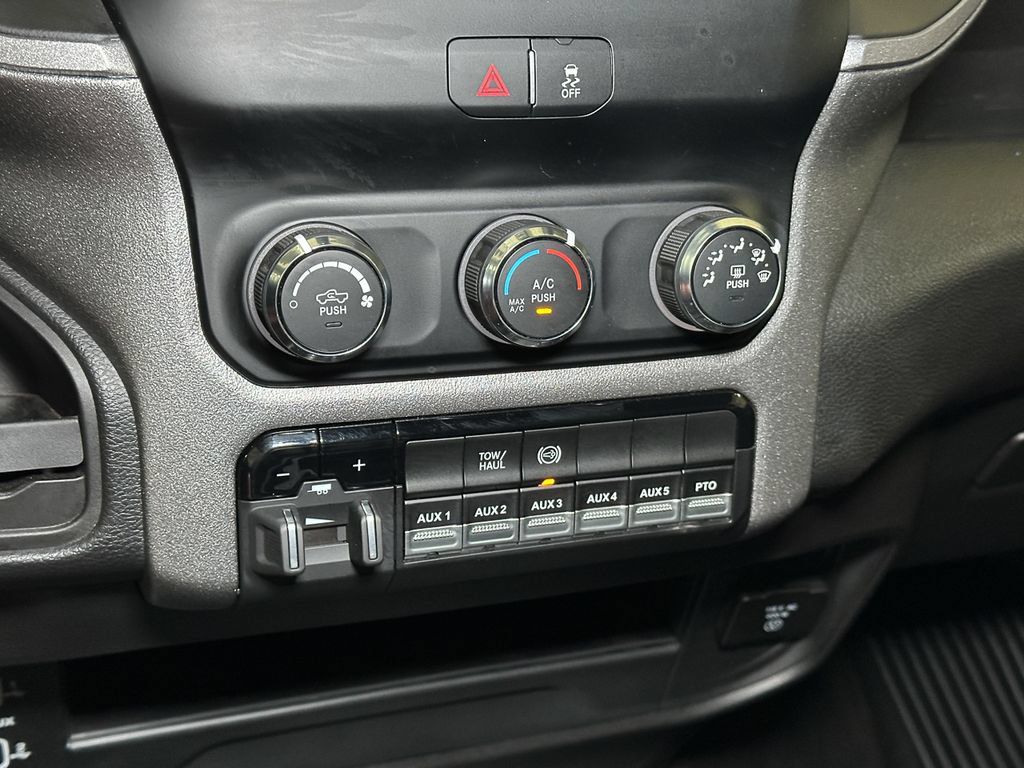 Used 2024 RAM 3500 Tradesman AWD/4WD image 26