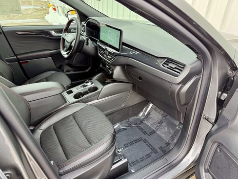 New 2026 Ford Escape ST-Line w/ Tech Pack #1 AWD/4WD image 18