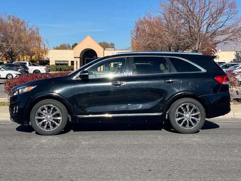 Used 2016 Kia Sorento SX w/ SXL Technology Package image 2
