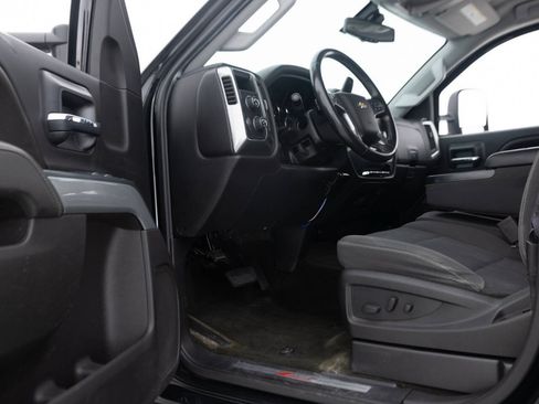 Used 2017 Chevrolet Silverado 1500 LT w/ All Star Edition AWD/4WD image 31