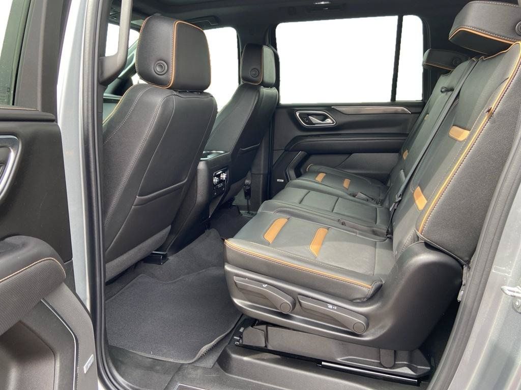 Used 2024 GMC Yukon XL AT4 w/ Max Trailering Package AWD/4WD image 7