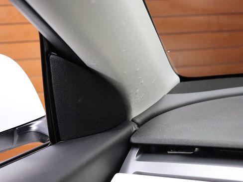 Used 2021 Tesla Model Y Long Range image 46