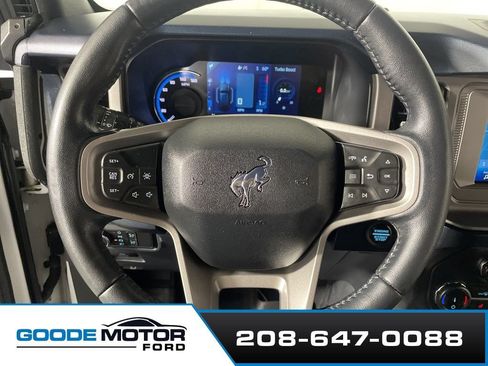 Used 2022 Ford Bronco Outer Banks AWD/4WD image 14
