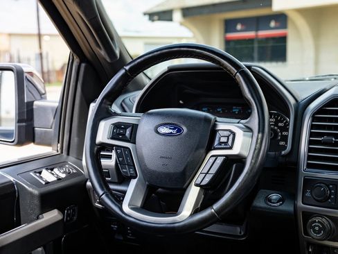 Used 2019 Ford F150 Platinum w/ Equipment Group 701A Luxury image 41