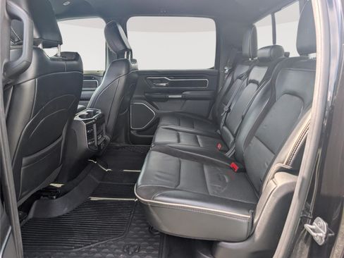 Used 2019 RAM 1500 Laramie AWD/4WD image 16